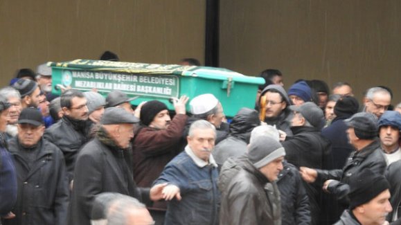 Cenaze namazı sırasında akıllara durgunluk veren olay TRABZON HABER