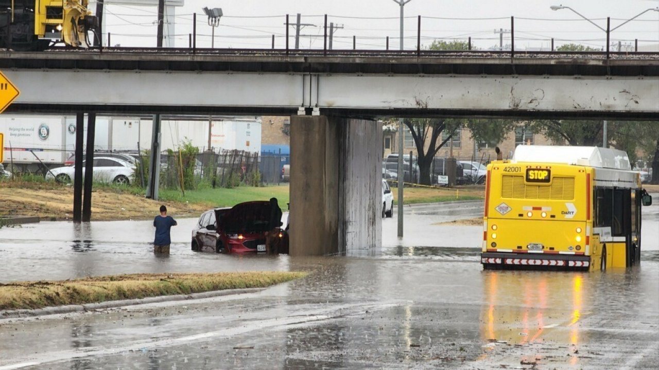 Texas’ta sel felaketi TRABZON HABER SAYFASI
