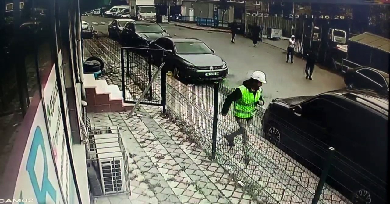Sultangazi'de 5 kişilik arkadaş grubu arasında silahlı kavga: 1 yaralı -  TRABZON HABER SAYFASI