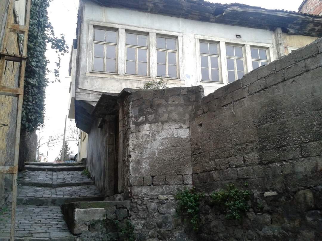 90c7a01f-8c60-4bee-b2f2-a17ec259f6bd