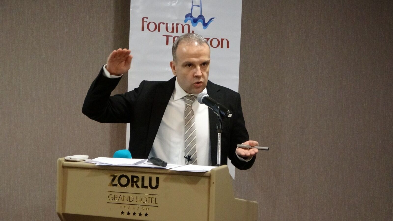 FORUM-1