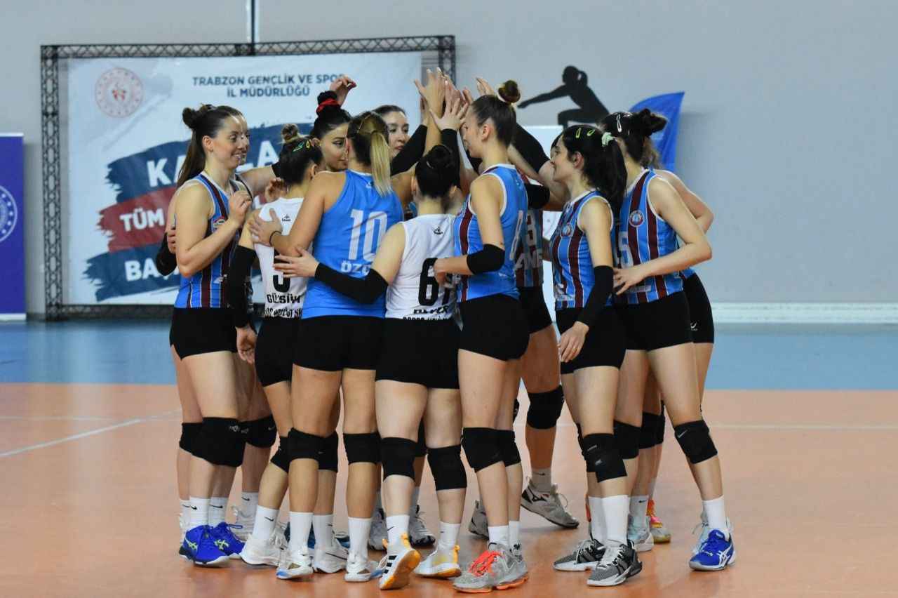 Trabzonun Voleyboldaki Gururu Bordo Mavi 61 Spor Kulubu Sahne Aliyor 3