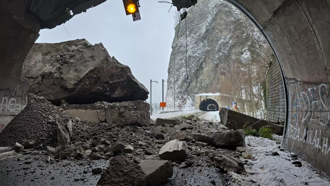 Ni Z Py 1740389305 1075.Jpg