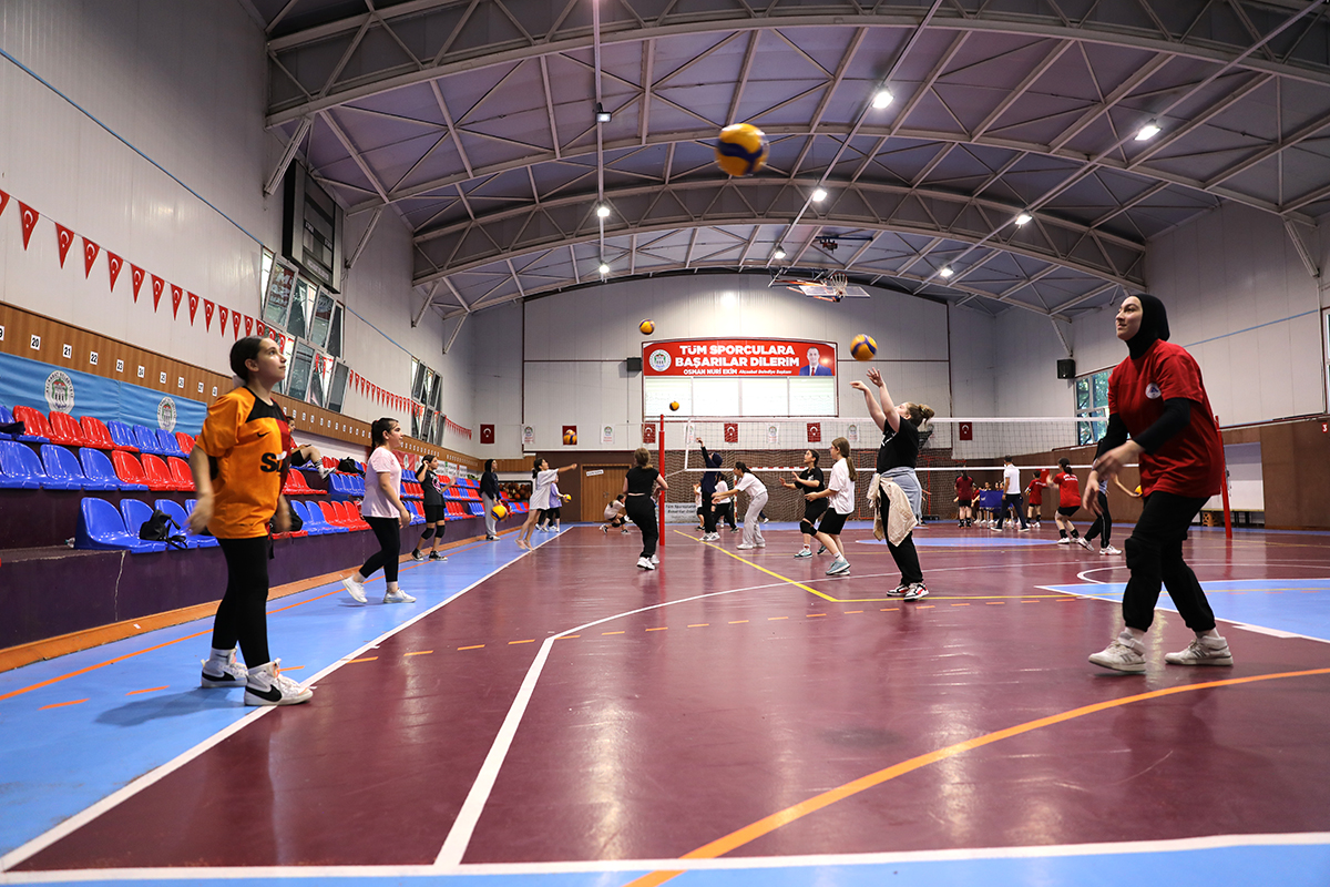 Akçaabat Beledi̇yesi̇’nden Yaza Spor Ve Sanatla Güçlü Başlangiç (1)