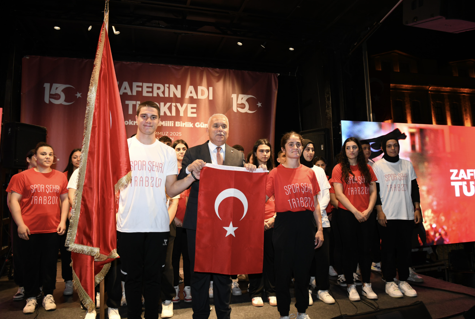 Ekran Resmi 2025 07 15 22.41.36