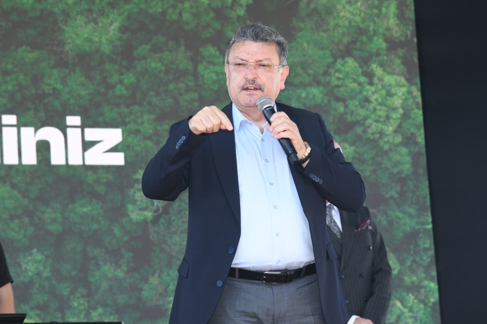 05C33970 E580 450B 8E04 A60Fa15Fbd27