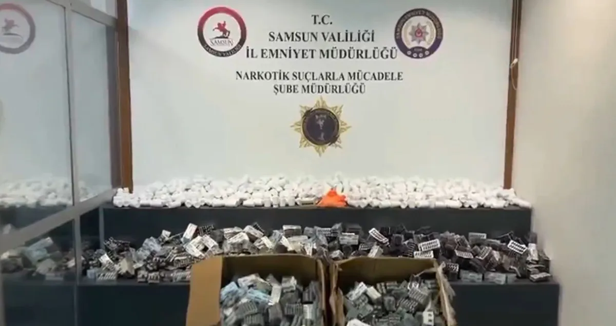 689Eb5887B84C988 W1200Xh636