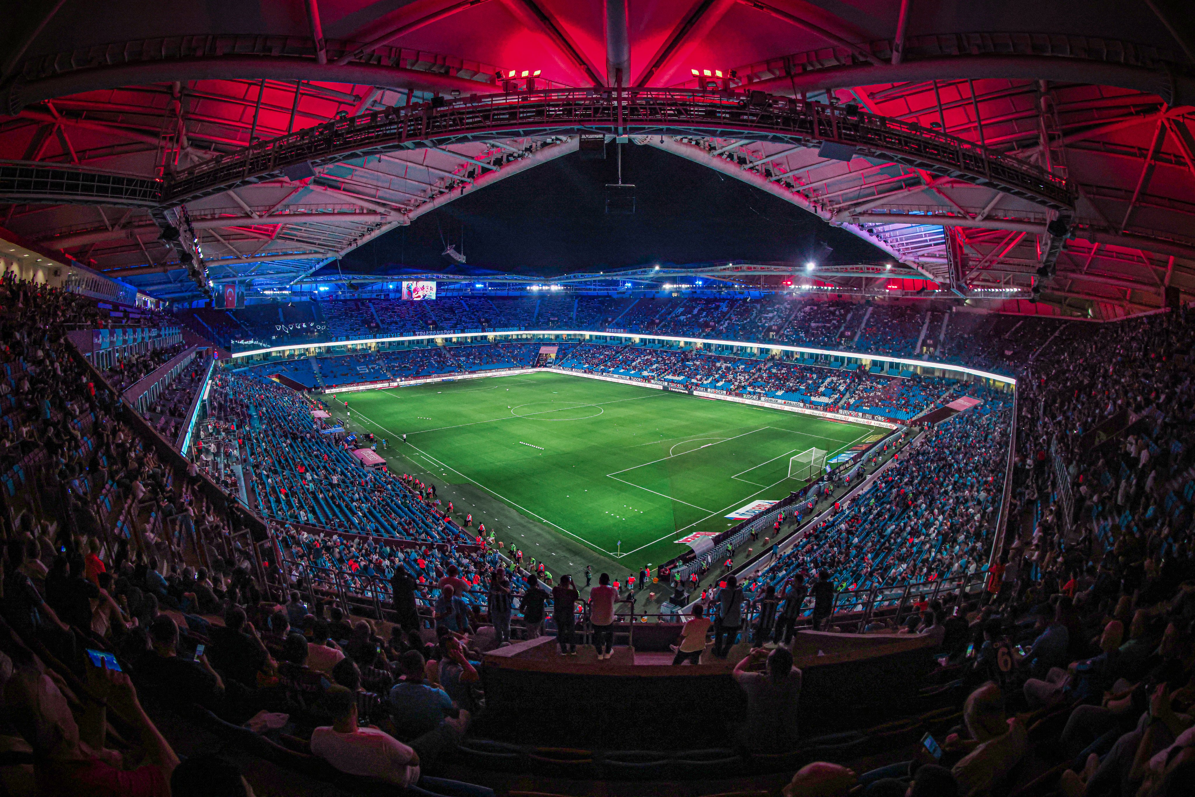 Gy Gfdj F W U A A7 9C