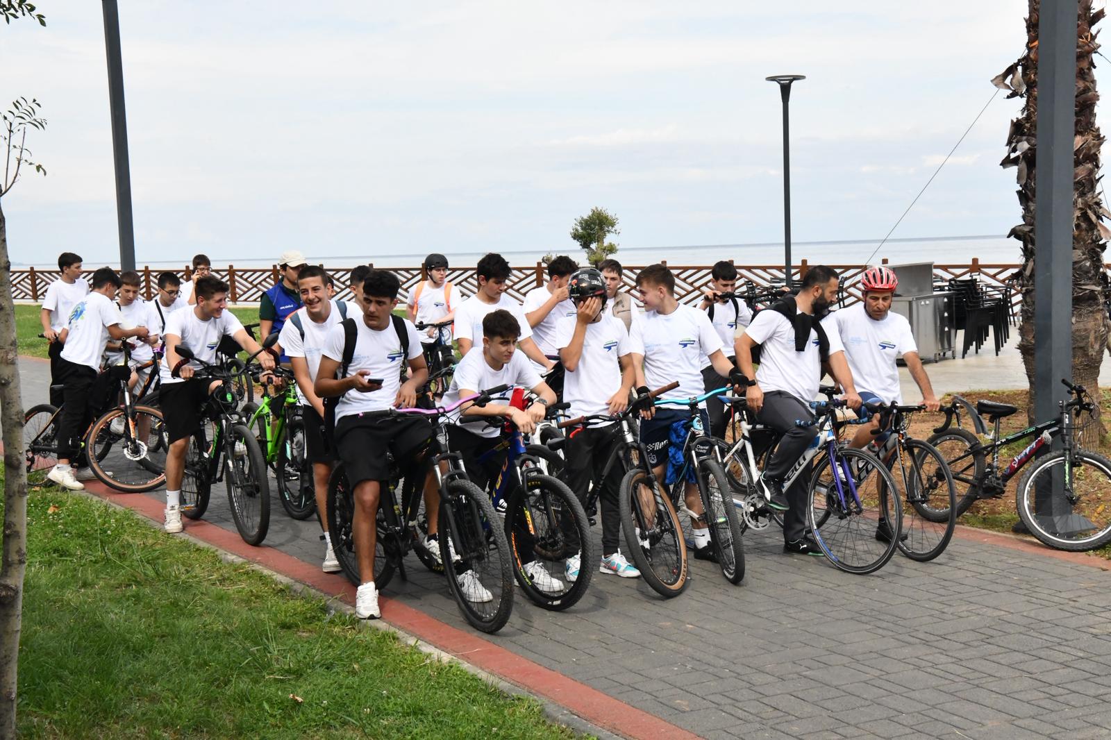 1B08408D 60E4 4D2F 90D3 E124815Fc71E