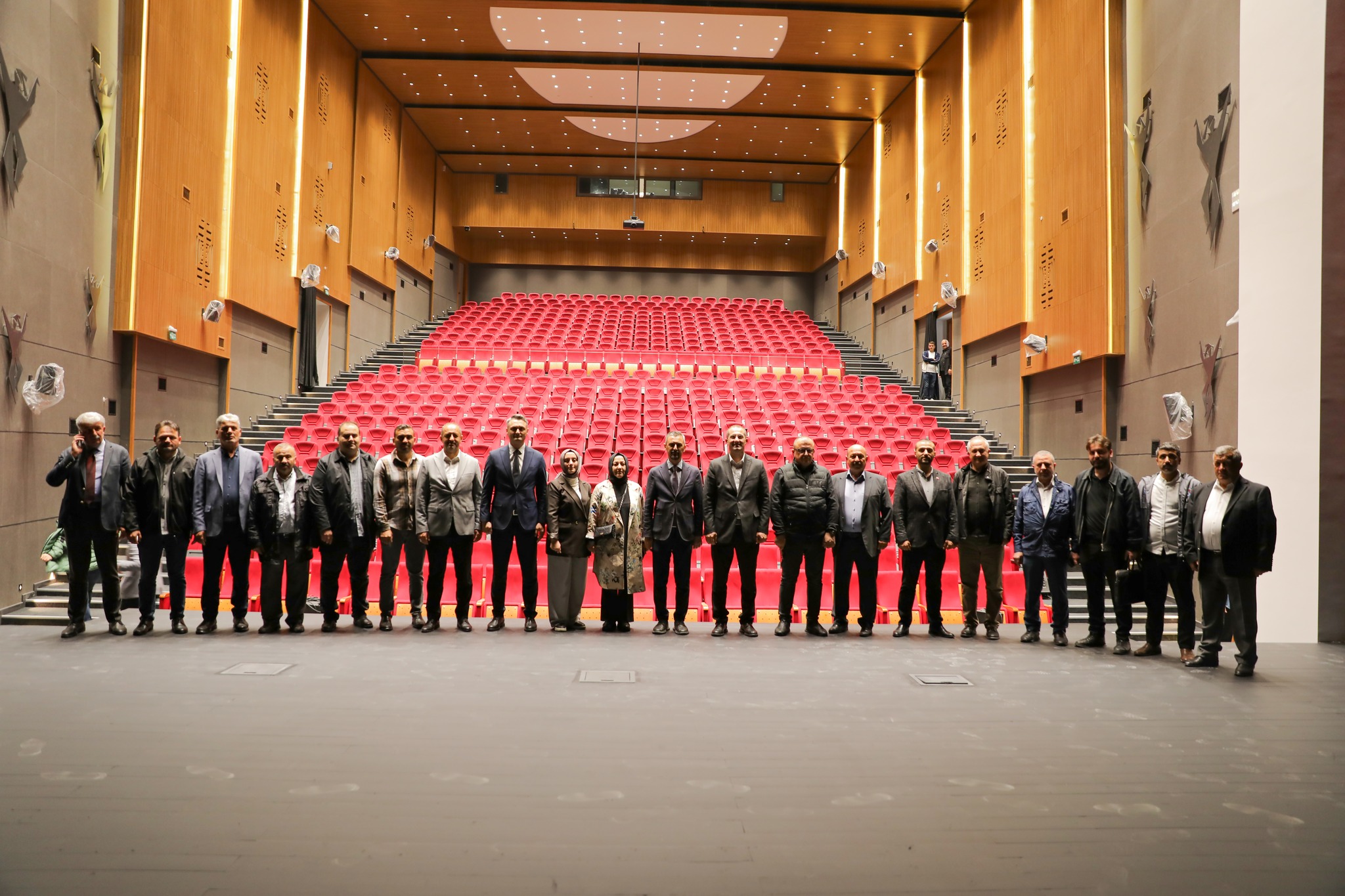 555959560 1343155717426891 9221000478789400842 N