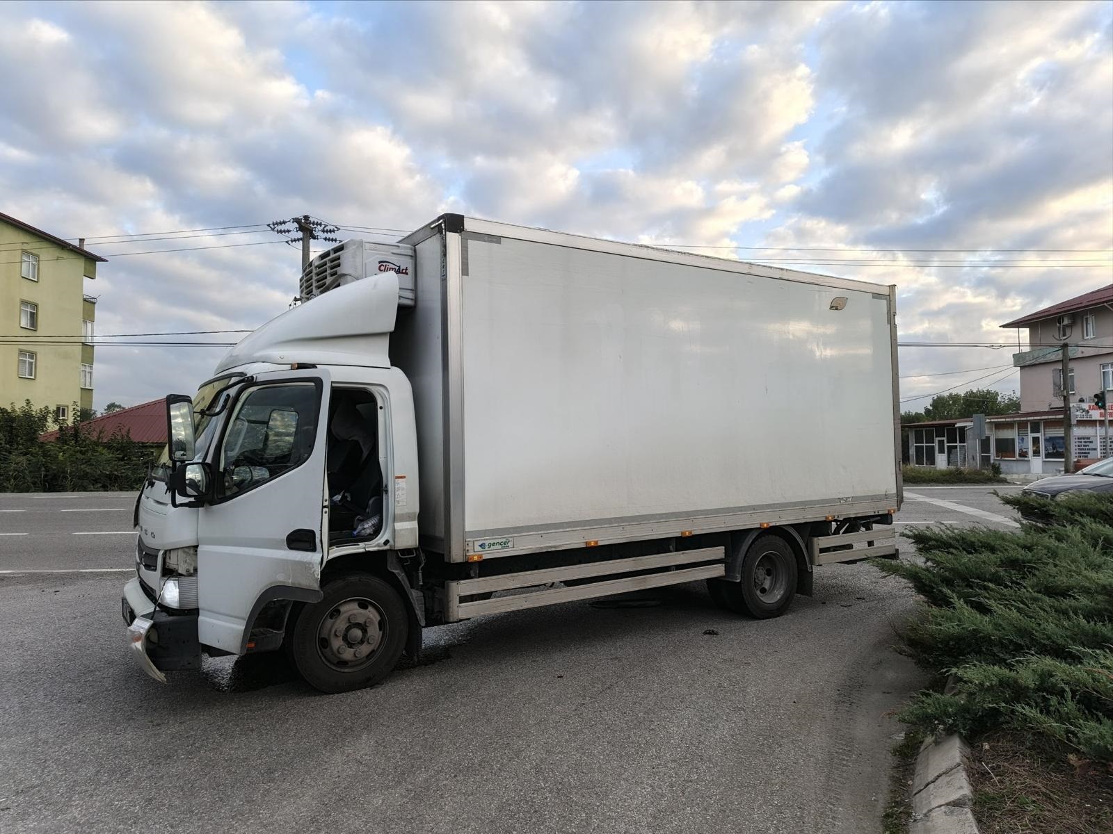 A A 20250925 39226079 39226078 S A M S U N D A K A M Y O N E T I L E O T O M O B I L I N C A R P I S M A S I S O N U C U 4 K I S I Y A R A L A N D I