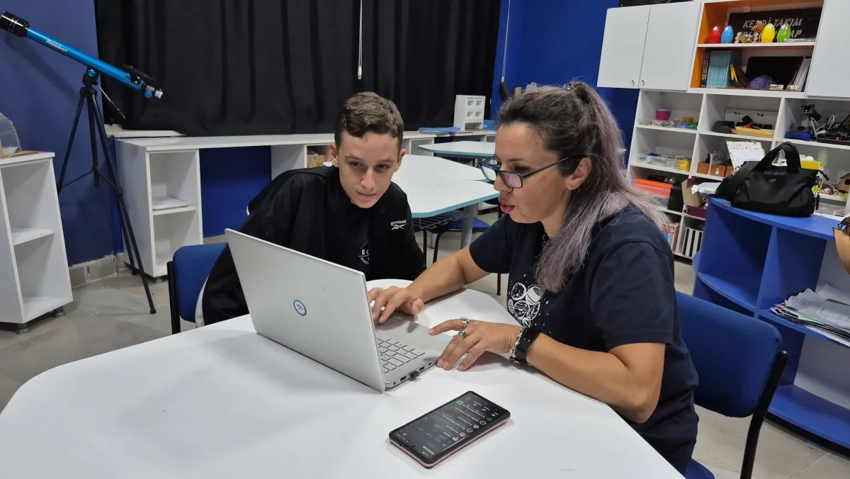 68Eb825512737891 W1200Xh676