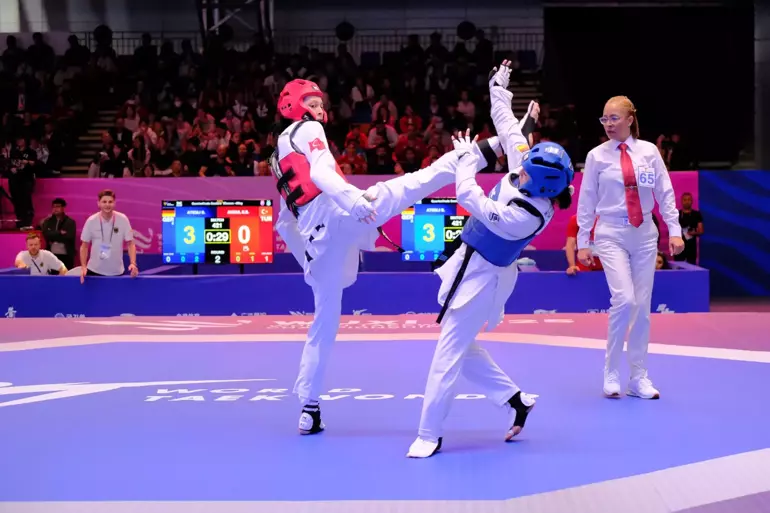 68Fcb9Eb0E55099B015E9934