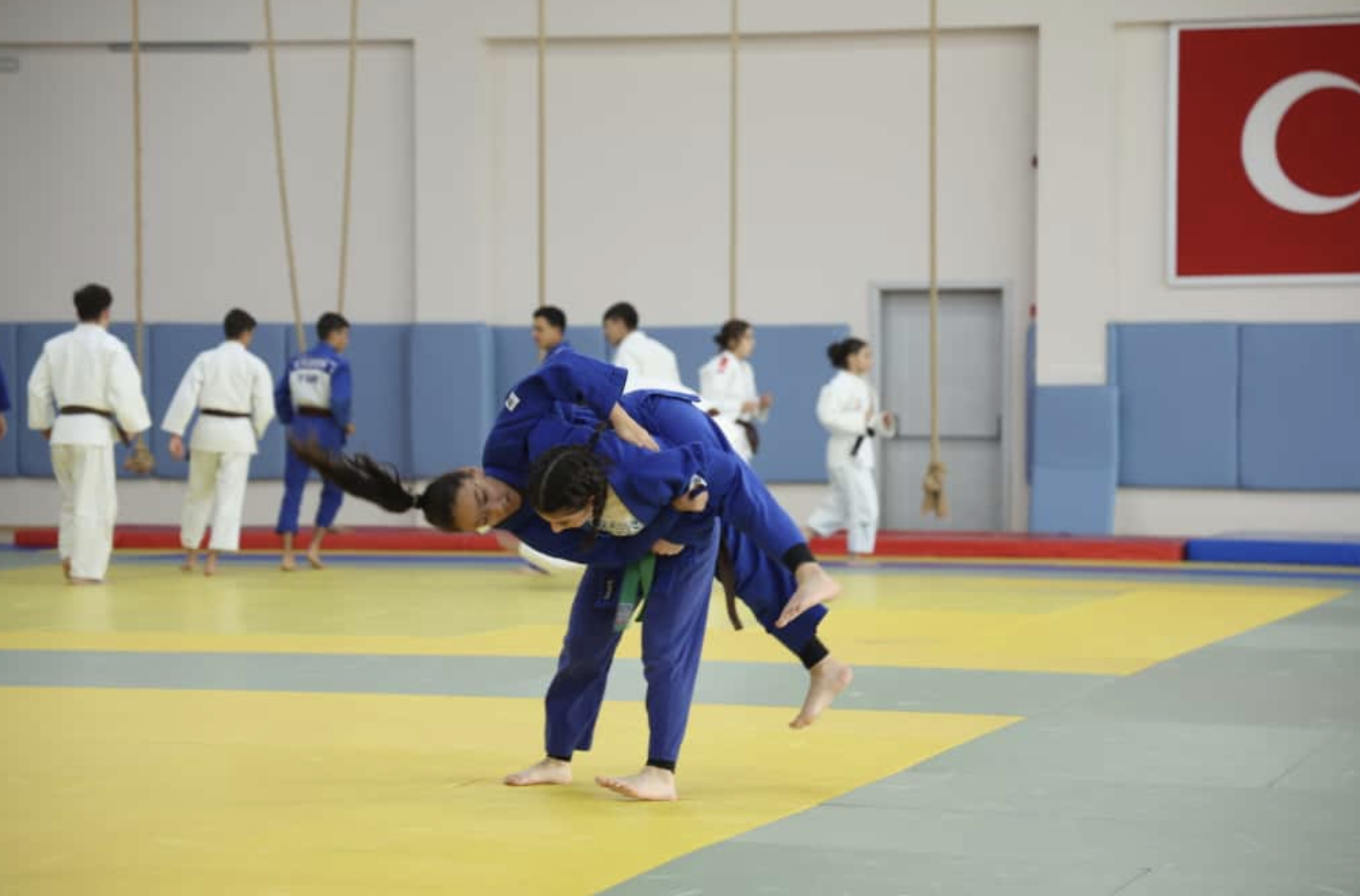 Ekran Resmi 2025 10 20 14.23.05