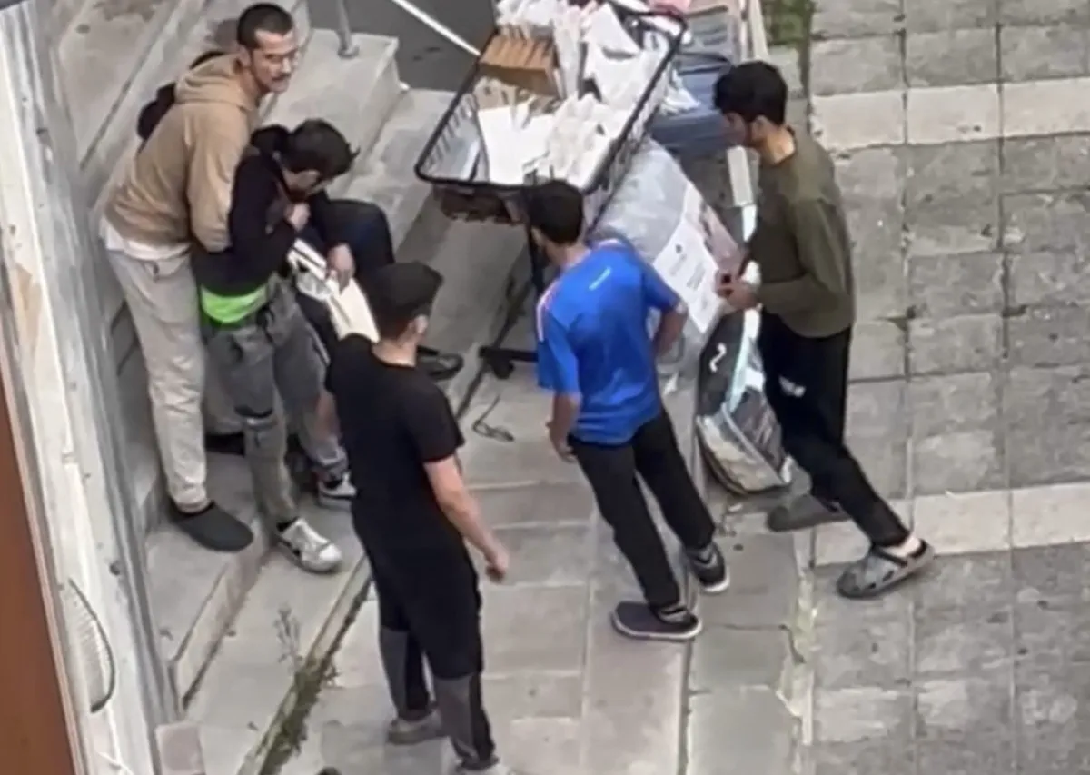 692568621B702459 W1200Xh853