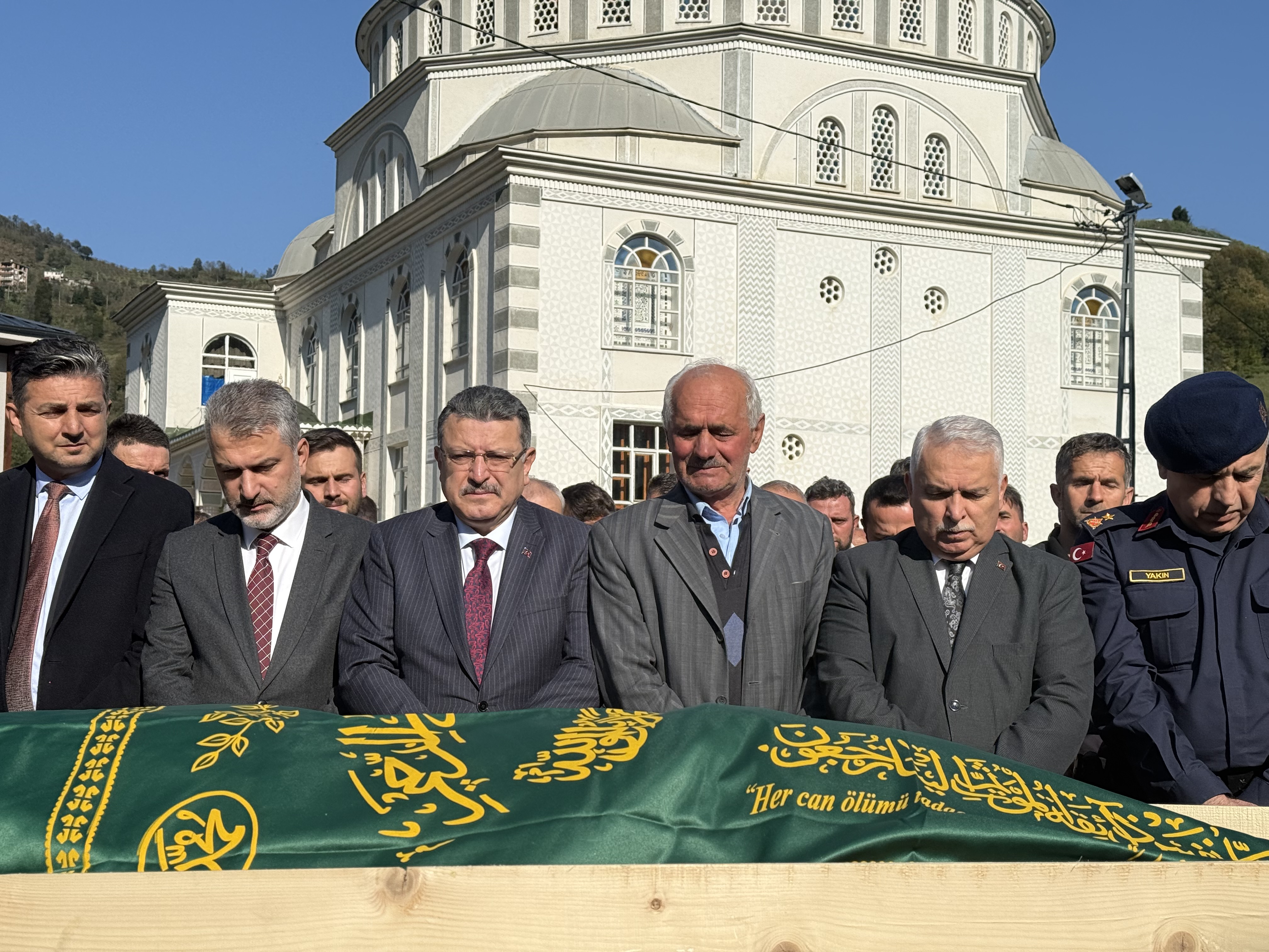 A A 20251117 39729875 39729873 I S T A N B U L D A M E T R O I N S A A T I N D A K I K A Z A D A H A Y A T I N I K A Y B E D E N I S C I N I N C E N A Z E S I D E F N E D I L D I