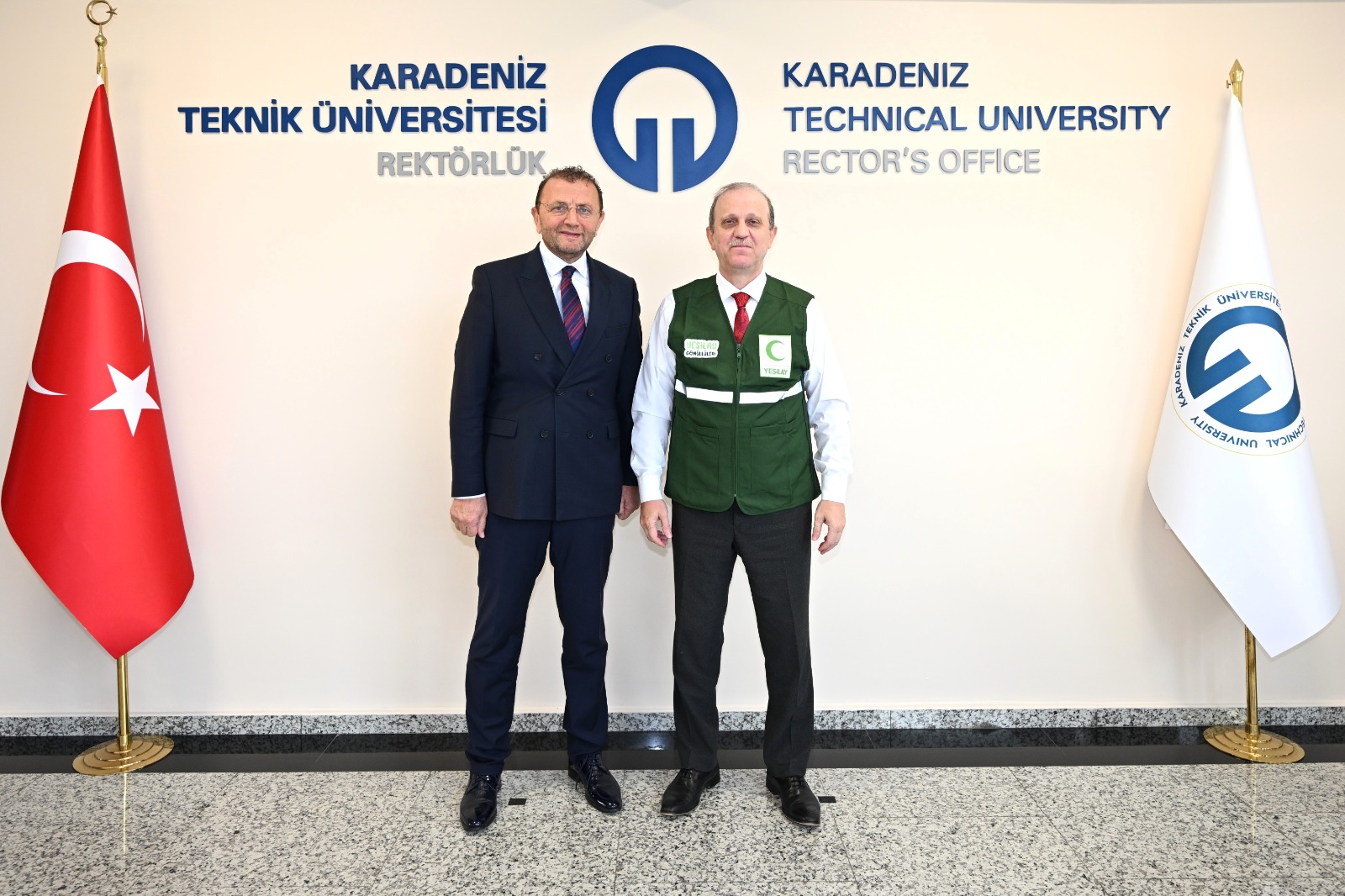 A68Eb26D Ff0C 45Ed 8412 A6C8578E1C57