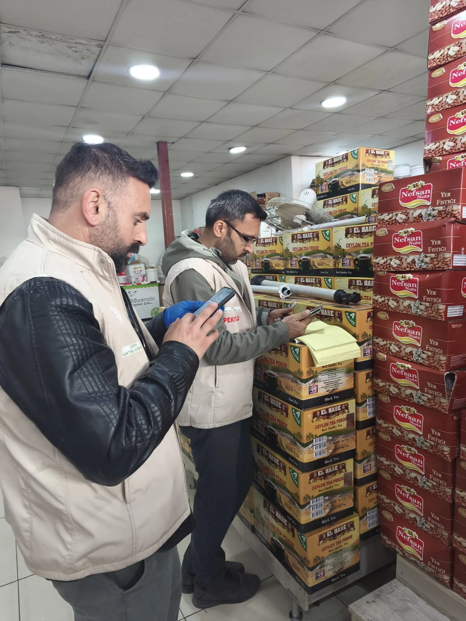 Aa202511223977358639773582Vandafaaliyetgosterenisletmede2Tonbozukgidaelegecirildijpg F N7 Na E T7 Uau 4P Nvwoy Q