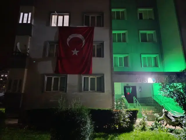 Dusen Ucakta Sehit Olan Hava Pilot Serdar Uslu 19244764 2680 M