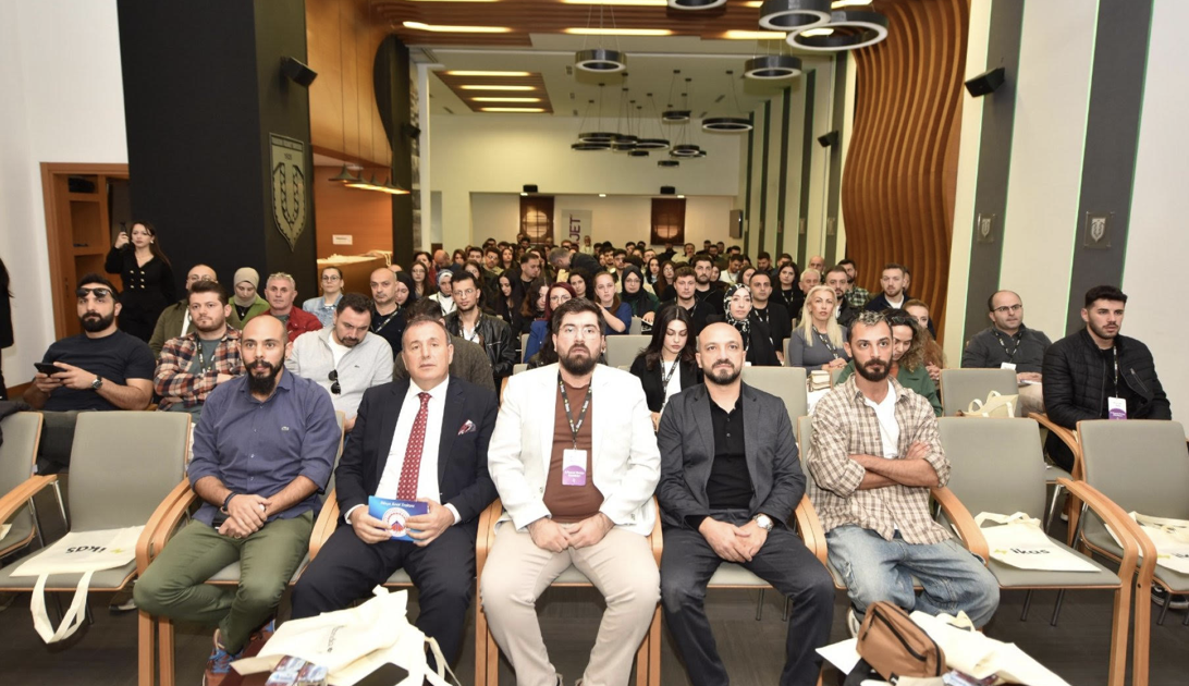 Ekran Resmi 2025 11 28 10.37.00