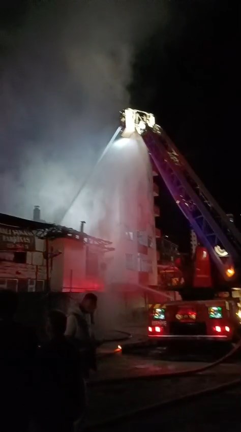 R I Z E D E 2 K A T L I E V D E C I K A N Y A N G I N S O N D U R 1023553 303730