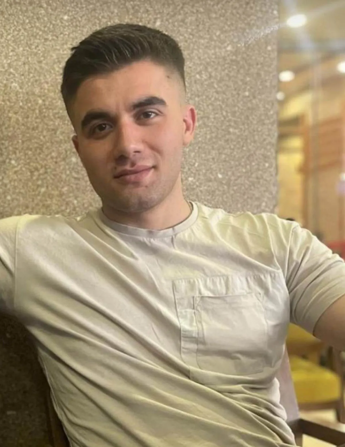 693B18Fd5452C524 W1200Xh1553