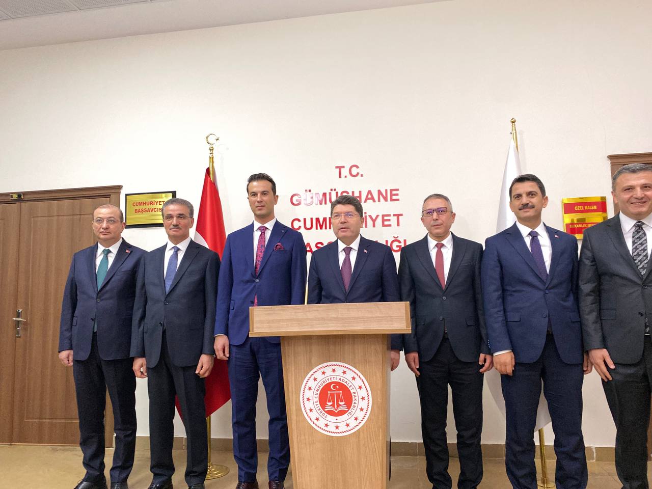 B A K A N T U N C T U R K I Y E Y U Z Y I L I N I A D A L E T I N 1048122 311013