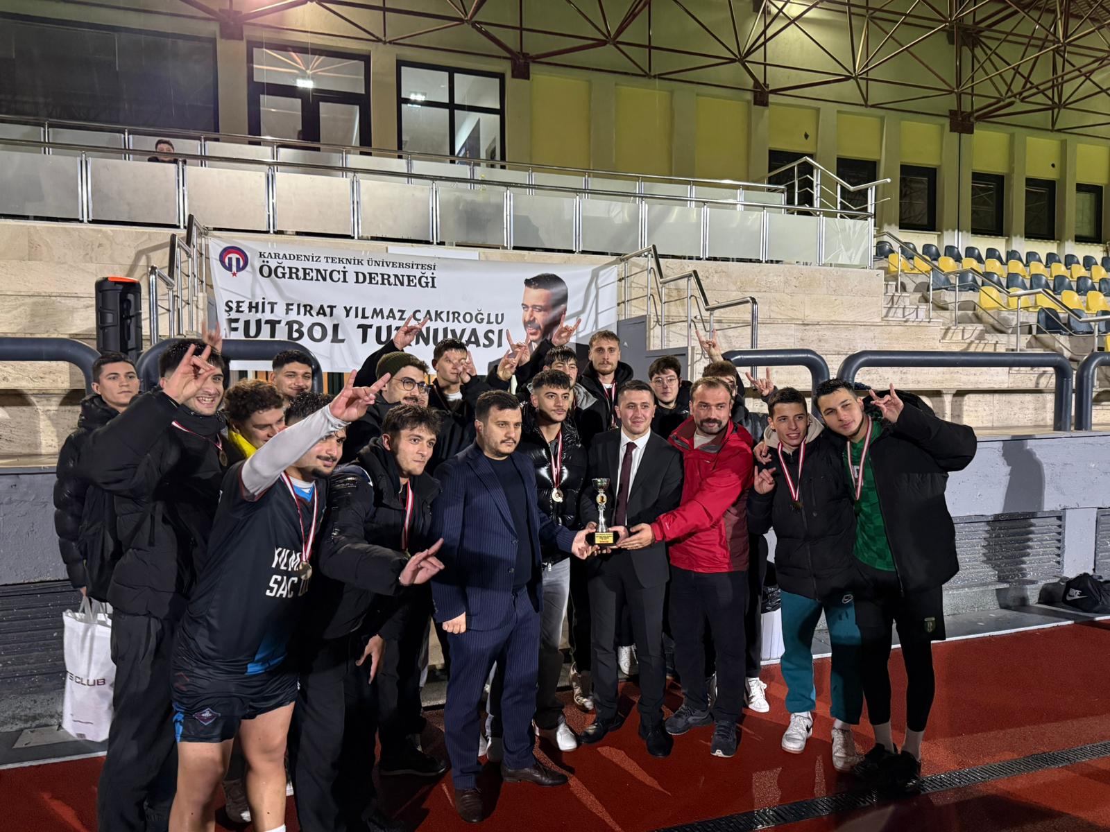 C8D0124F C78D 46Fa 99Bb 7Adf5D39E252