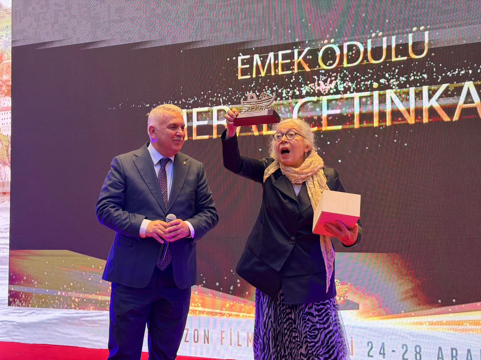 Cf9Dd966 153C 46B1 Af20 Af7051F990C7