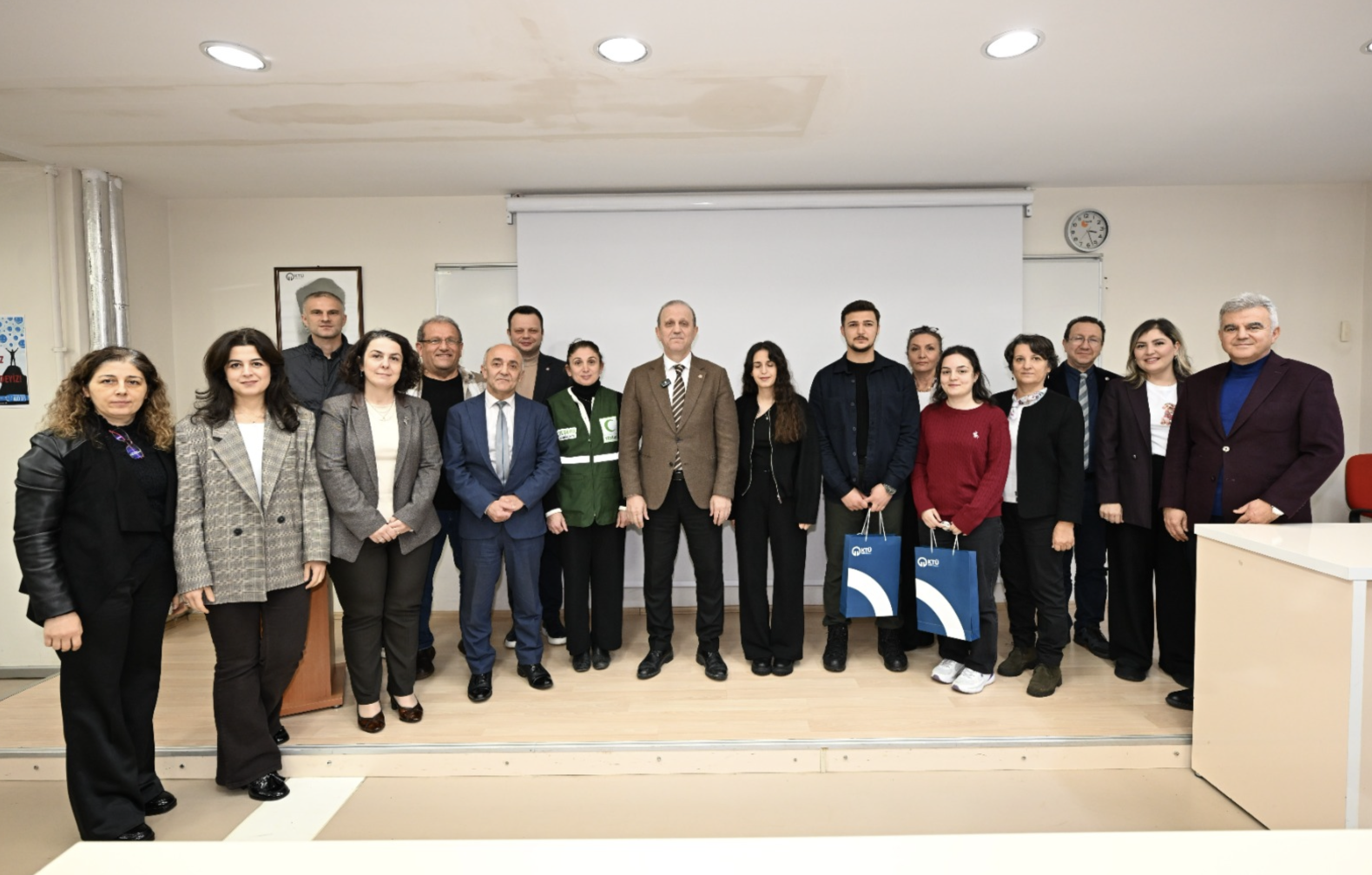 Ekran Resmi 2025 12 16 16.43.35