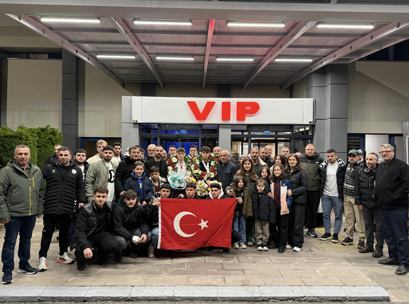 Ekran Resmi 2025 12 18 21.36.44