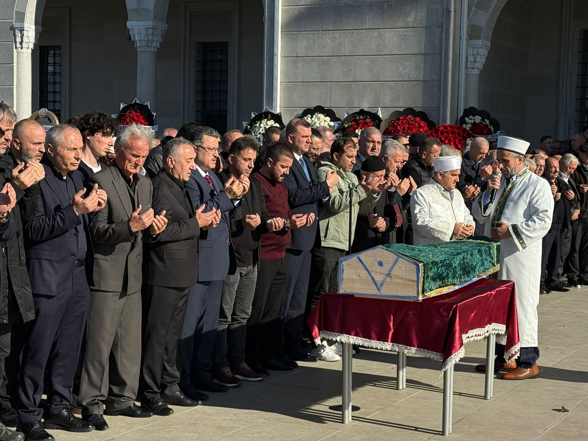 Whatsapp Image 2025 12 03 At 12.43.00 (1)