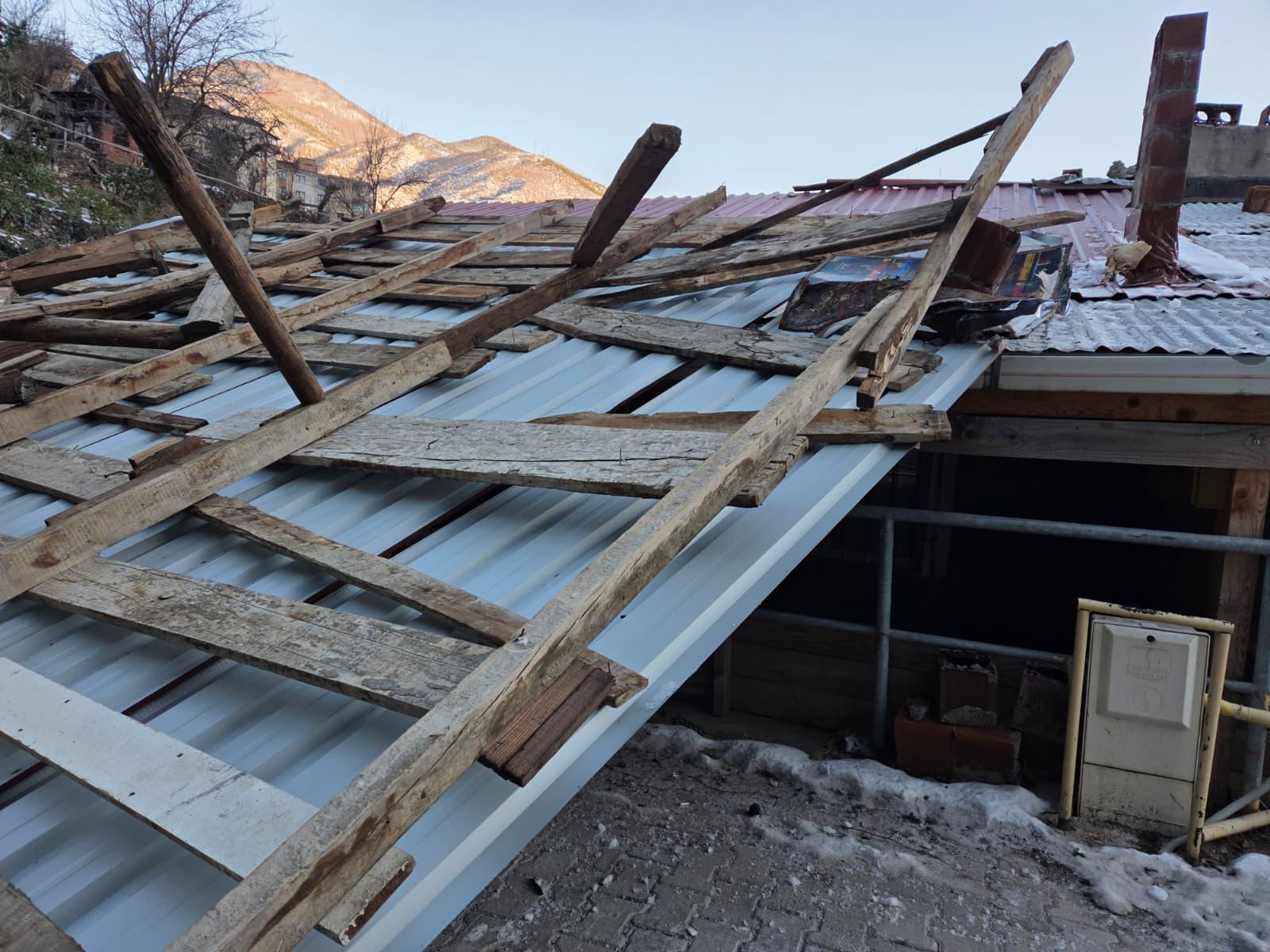 A A 20260103 40147512 40147511 A R T V I N D E S I D D E T L I R U Z G A R D A U C A N C A T I O T O M O B I L E Z A R A R V E R D I