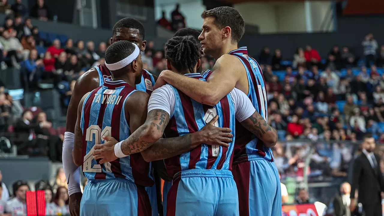 Iczq Trabzonspor Basketbol Basketbol Super Liginde Sahasinda Turk Telekomu Farkli Gecti