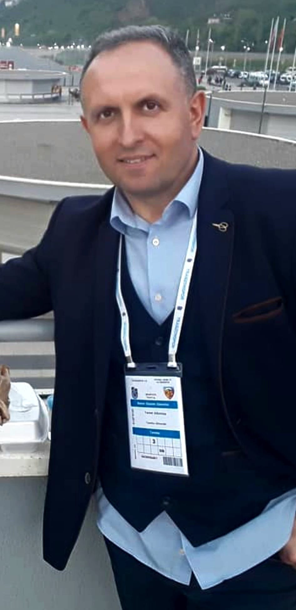 S A C E K I M I S I R A S I N D A F E N A L A S I P H A Y A T I N I K 1105107 328050