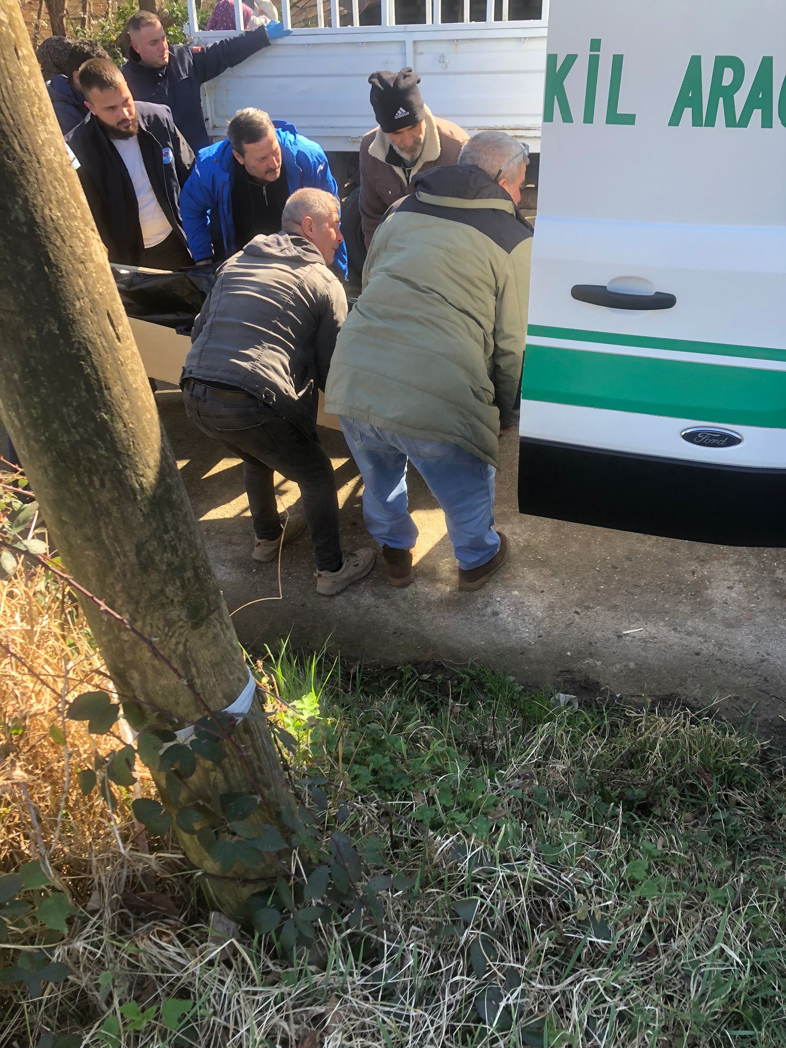 2 C O C U K B A B A S I E V I N D E O L U B U L U N D U 1178254 350032