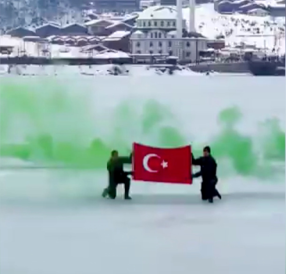 Cedb7B2D Ec11 4B68 A9Fd 23Ec4997Acb6