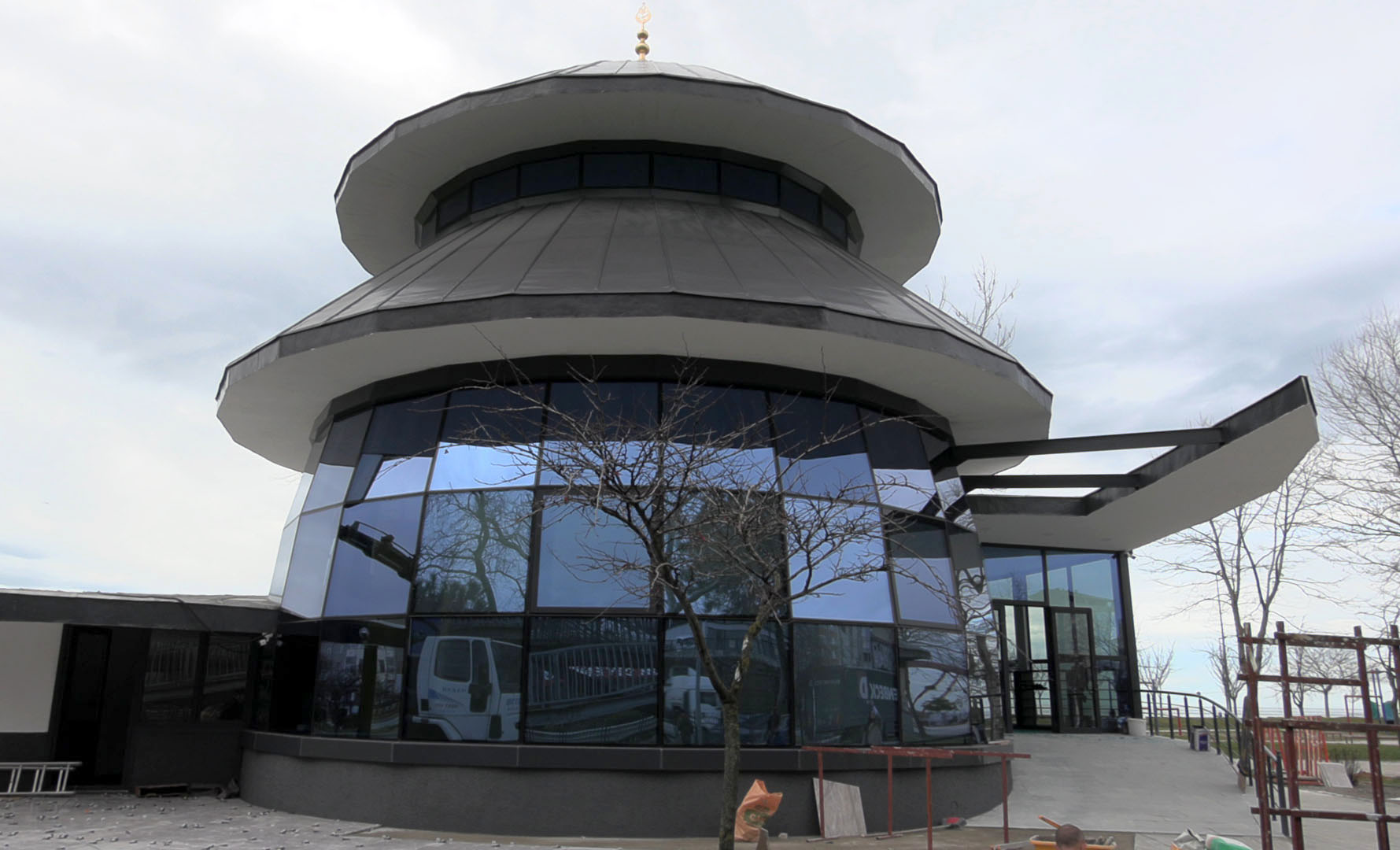 D E N I Z E N A Z I R C A M L I C A M I I L K T E R A V I H L E 1171958 348119