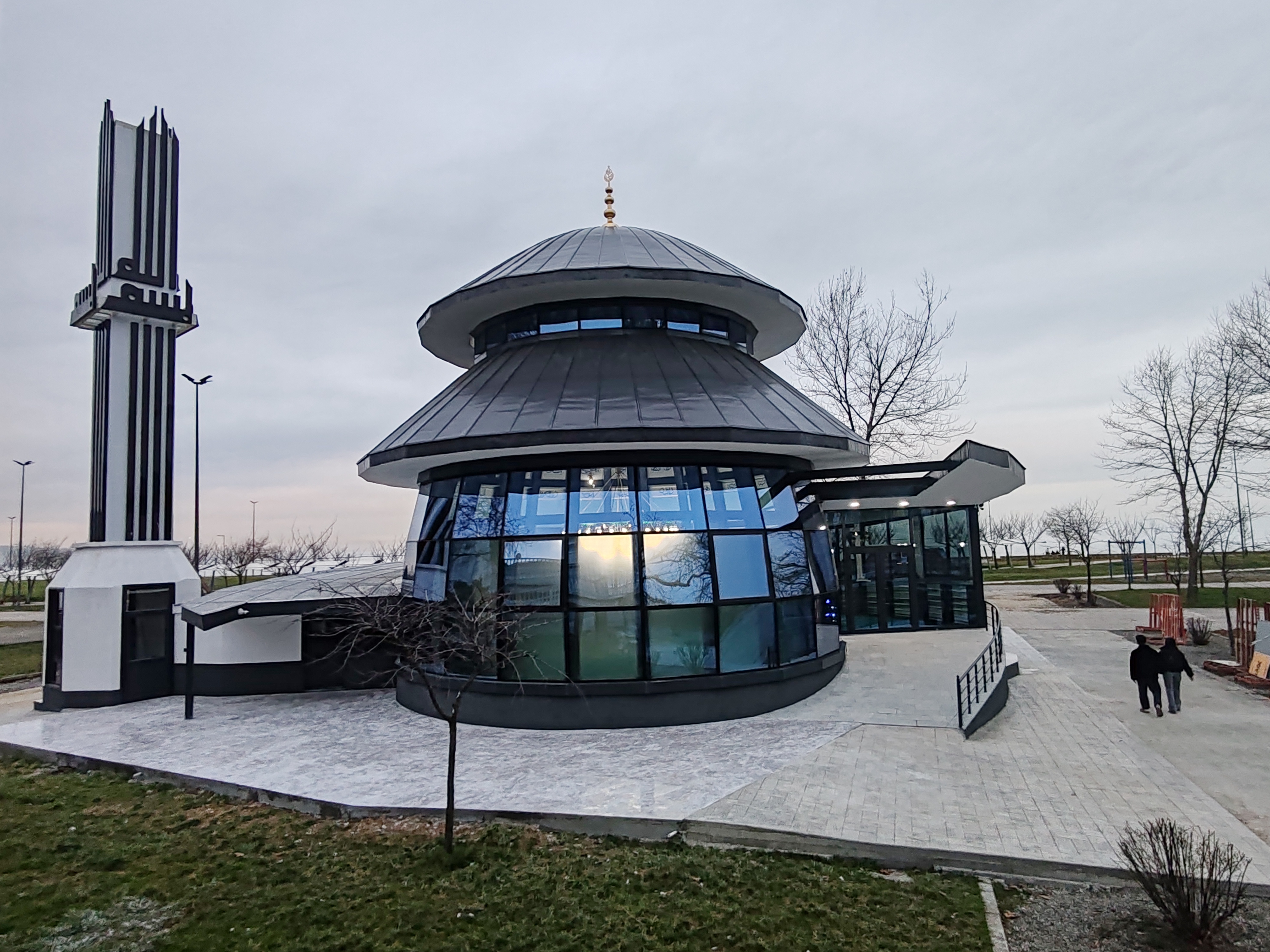 D E N I Z E N A Z I R C A M L I C A M I I L K T E R A V I H L E 1172206 348119