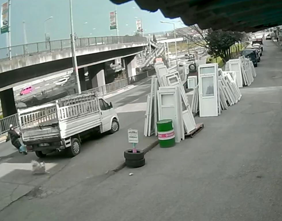 K O P E K T E N K A C A R K E N O T O B U S U N C A R P T I G I U N I V 1176567 349495