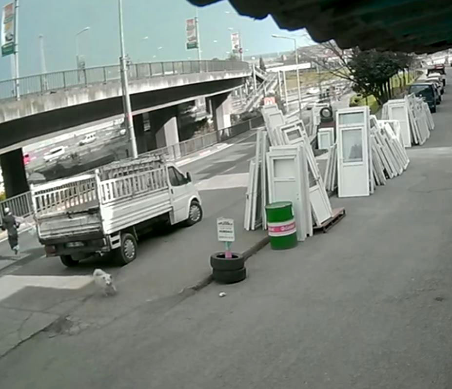 K O P E K T E N K A C A R K E N O T O B U S U N C A R P T I G I U N I V 1176568 349495