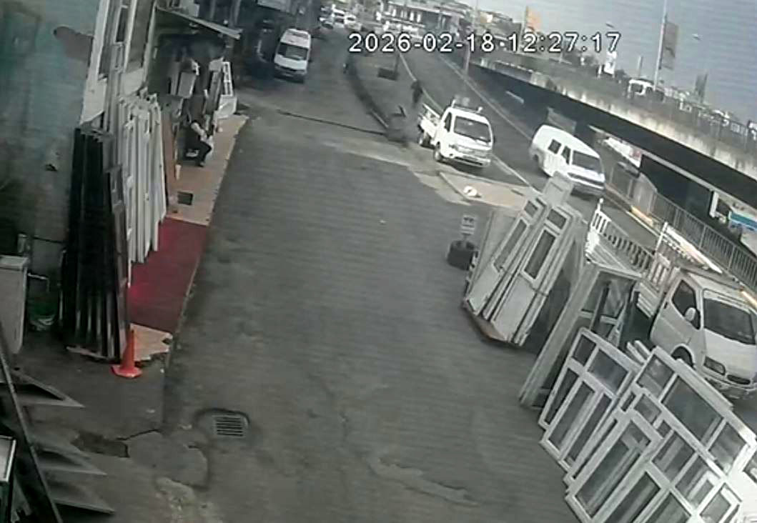 K O P E K T E N K A C A R K E N O T O B U S U N C A R P T I G I U N I V 1176579 349495