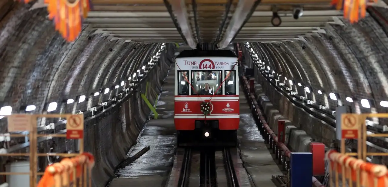 Tarihi Tunel Funikuler Hatti Uj6D