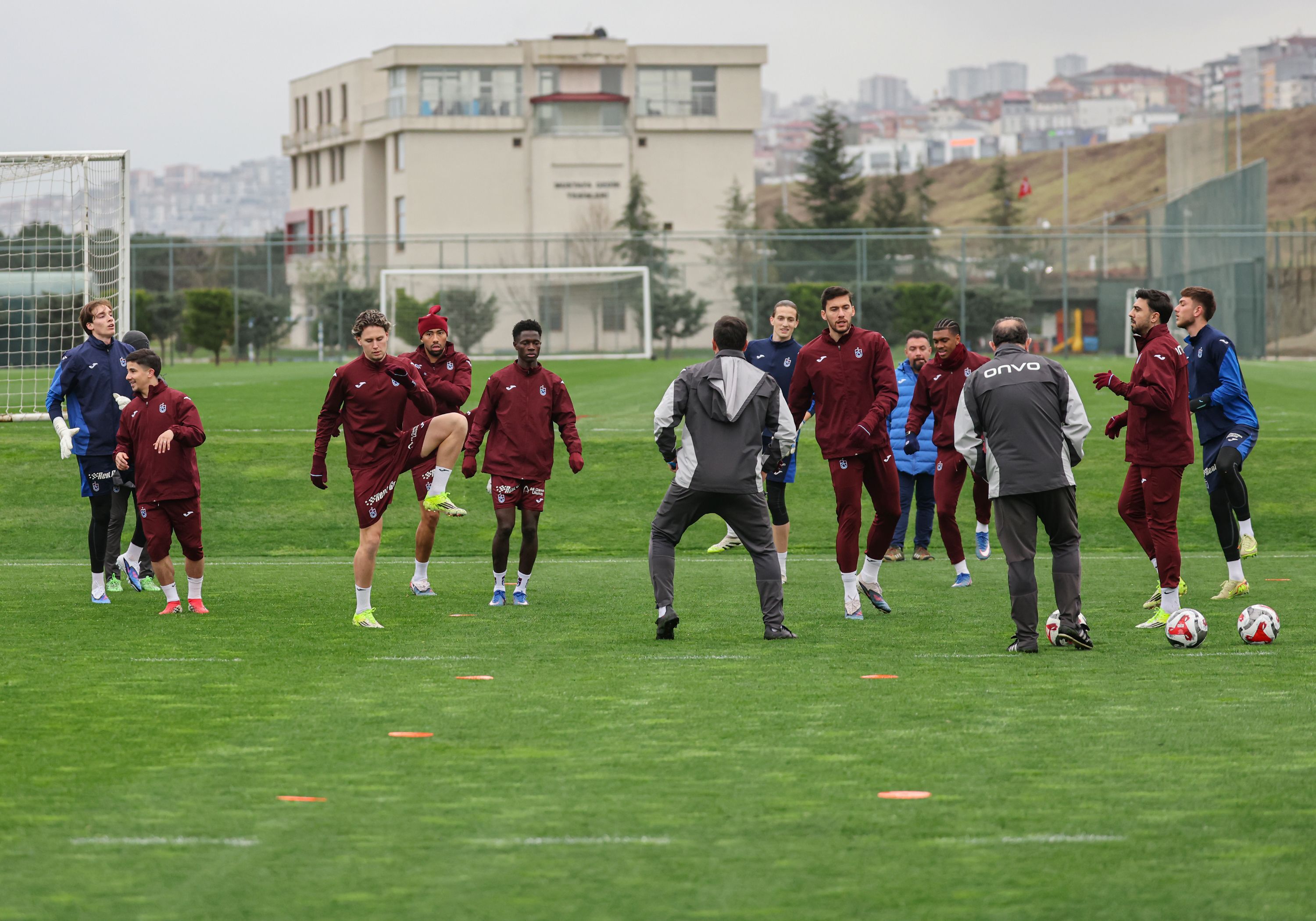 502169Edbcb344E0B53Eb618D8572C71