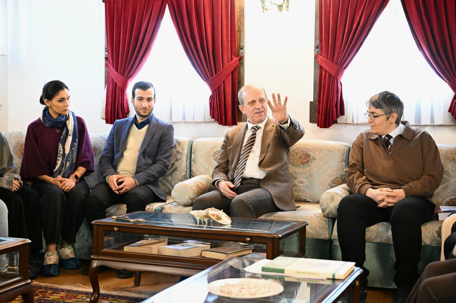 Ce18F233 9F01 455F B42E 9Ec624582D04