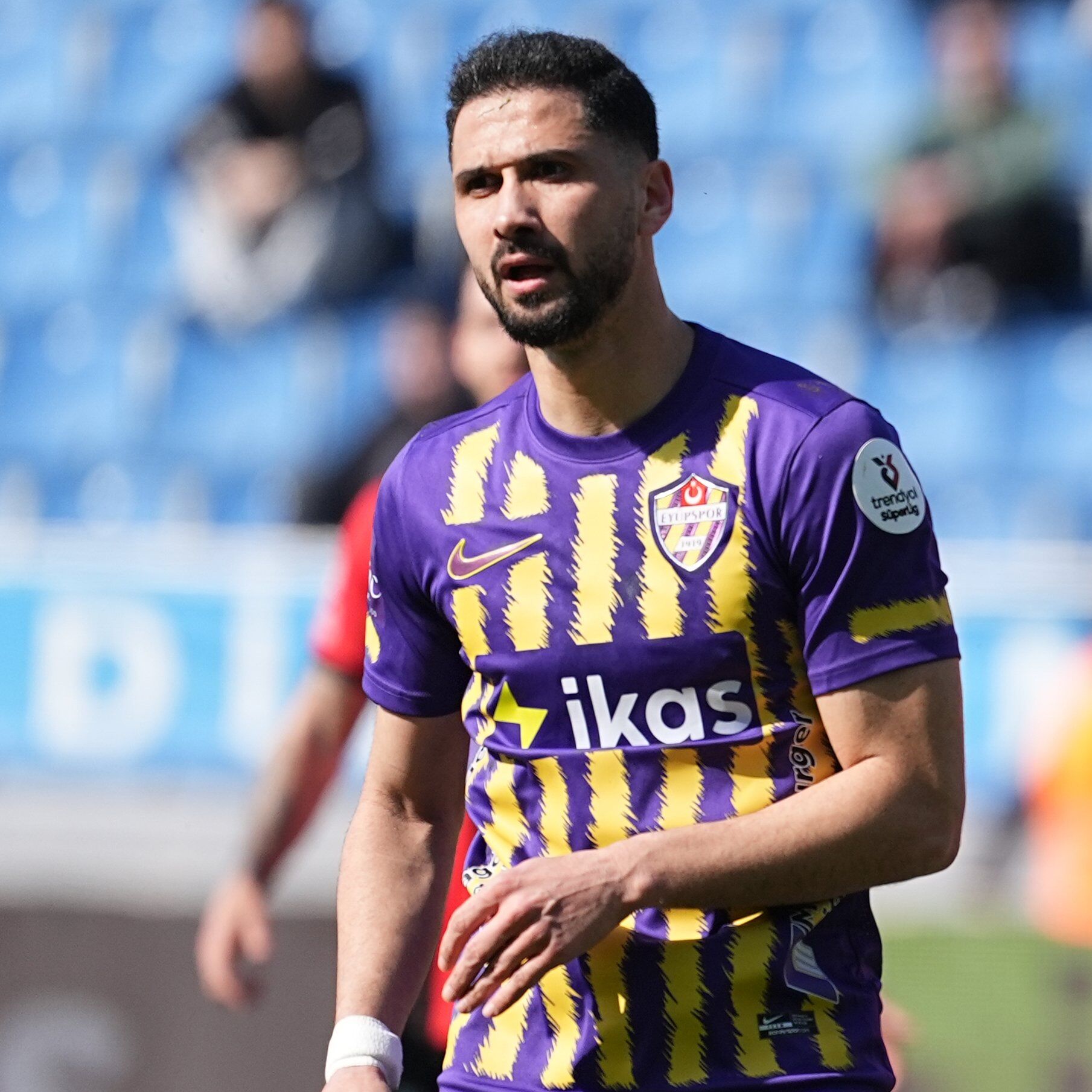 H Dn P4A9 X E A A E X S E