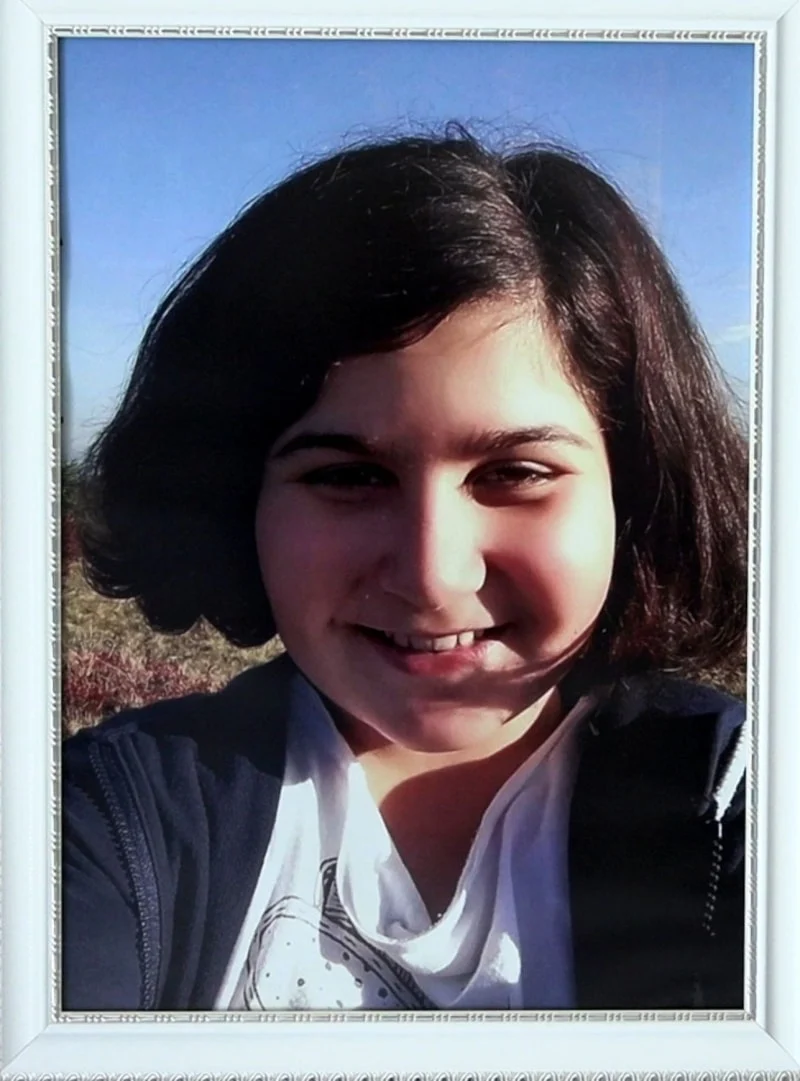 69E4925Da89Ff157 W1200Xh1621.Jpg