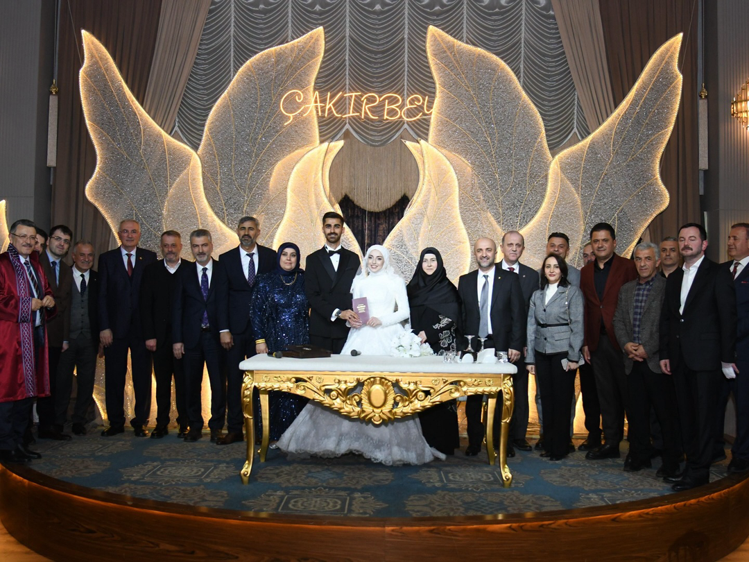 Aile Dostumuz Hatice Ve Ali Haydar Baş Çiftinin Biricik Kızları Zeynep Hanne Ile Özbal Ailesinin