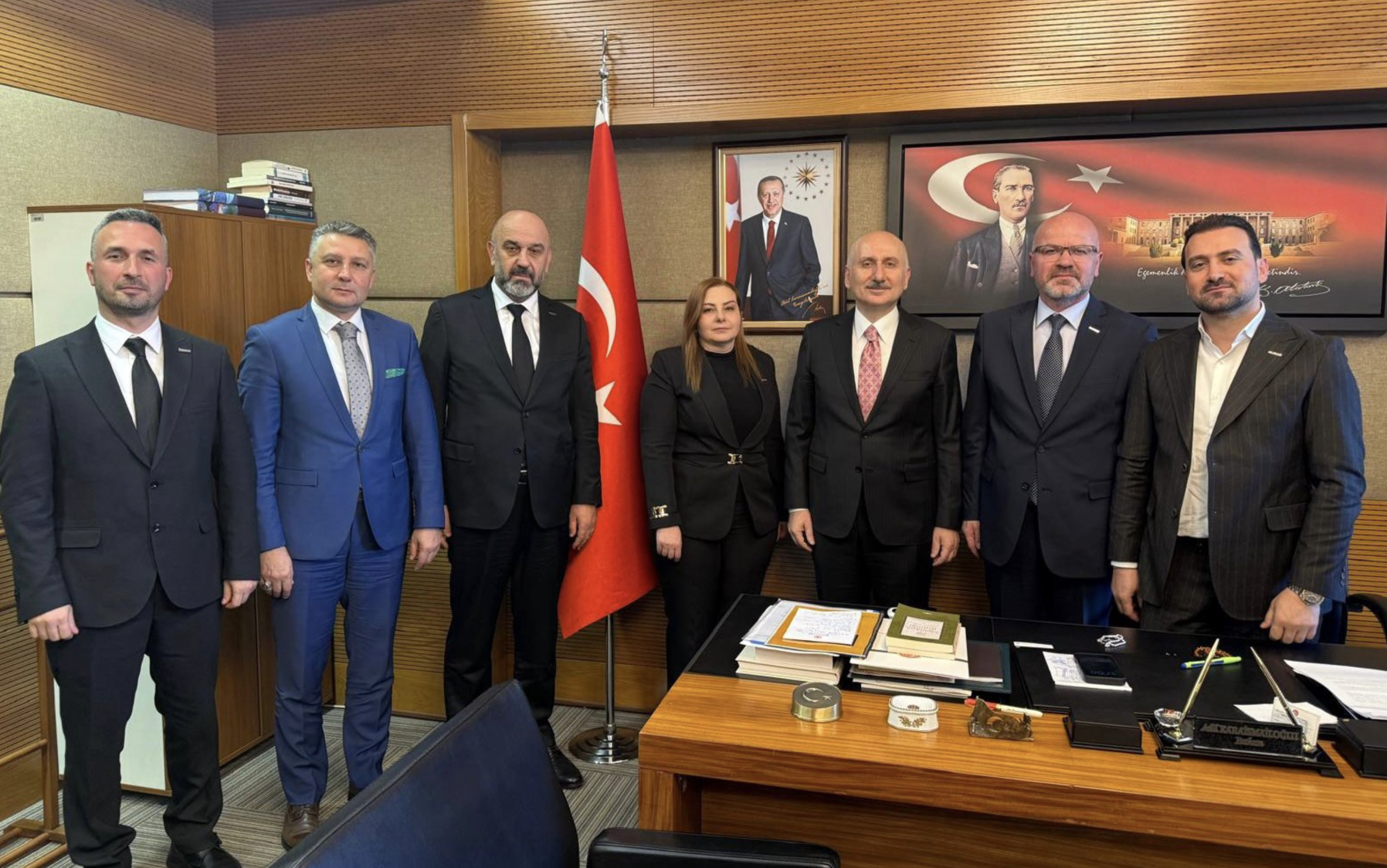 Ekran Resmi 2026 04 15 13.37.38