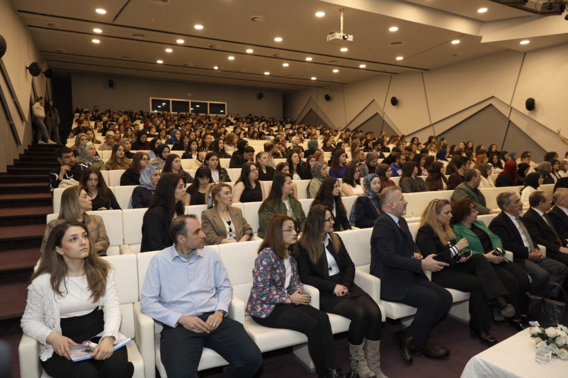 Ekran Resmi 2026 04 22 17.39.01